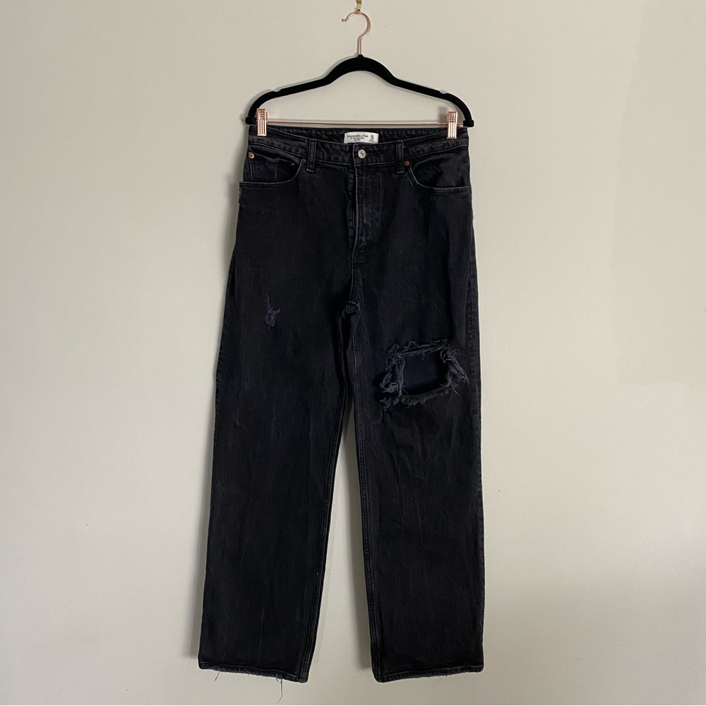 Abercrombie & Fitch - 90s Relaxed High Rise Jeans - size 10 - curve love - Black